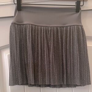 Chic Metallic Gray Mini Skirt NWT✨